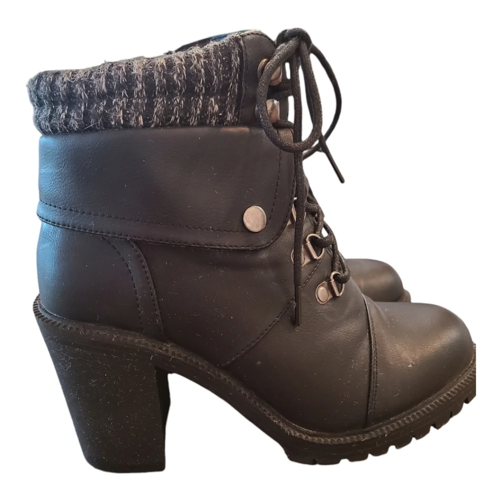 Torrid Heeled Ankle Boots with Sweater Trim Size 8WW (extra wide) - Picture 2 of 8